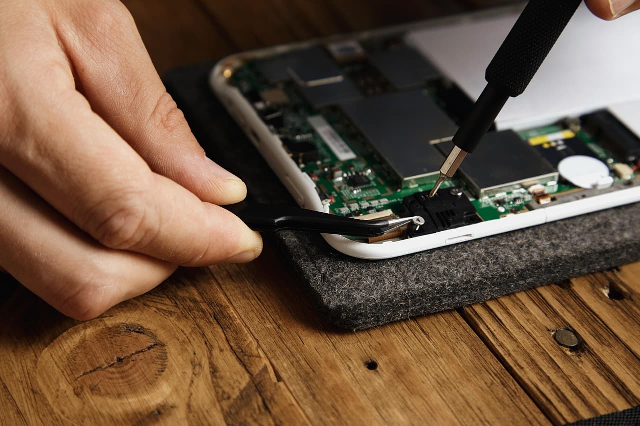 Como Trocar a Tela de um Celular: Guia Completo Passo a Passo